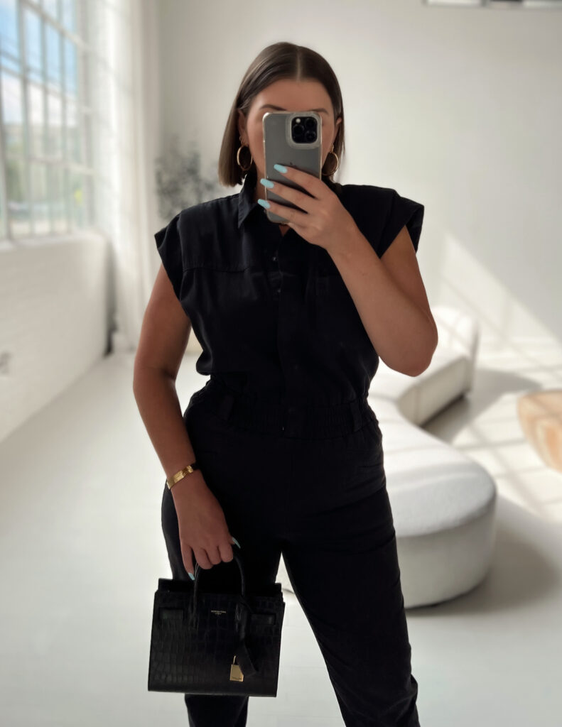 20 FALL OUTFIT IDEAS: http://www.juliamarieb.com/2022/09/02/20-fall-transitional-outfit-ideas:-week-four/