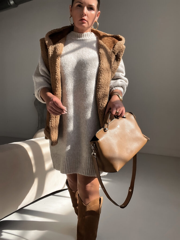 20 FALL OUTFIT IDEAS: http://www.juliamarieb.com/2022/10/27/20-fall-outfits/