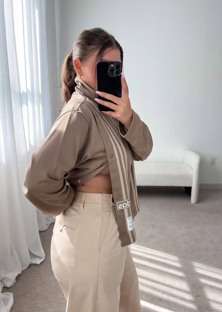 5 FALL OUTFITS WITH ADIDAS