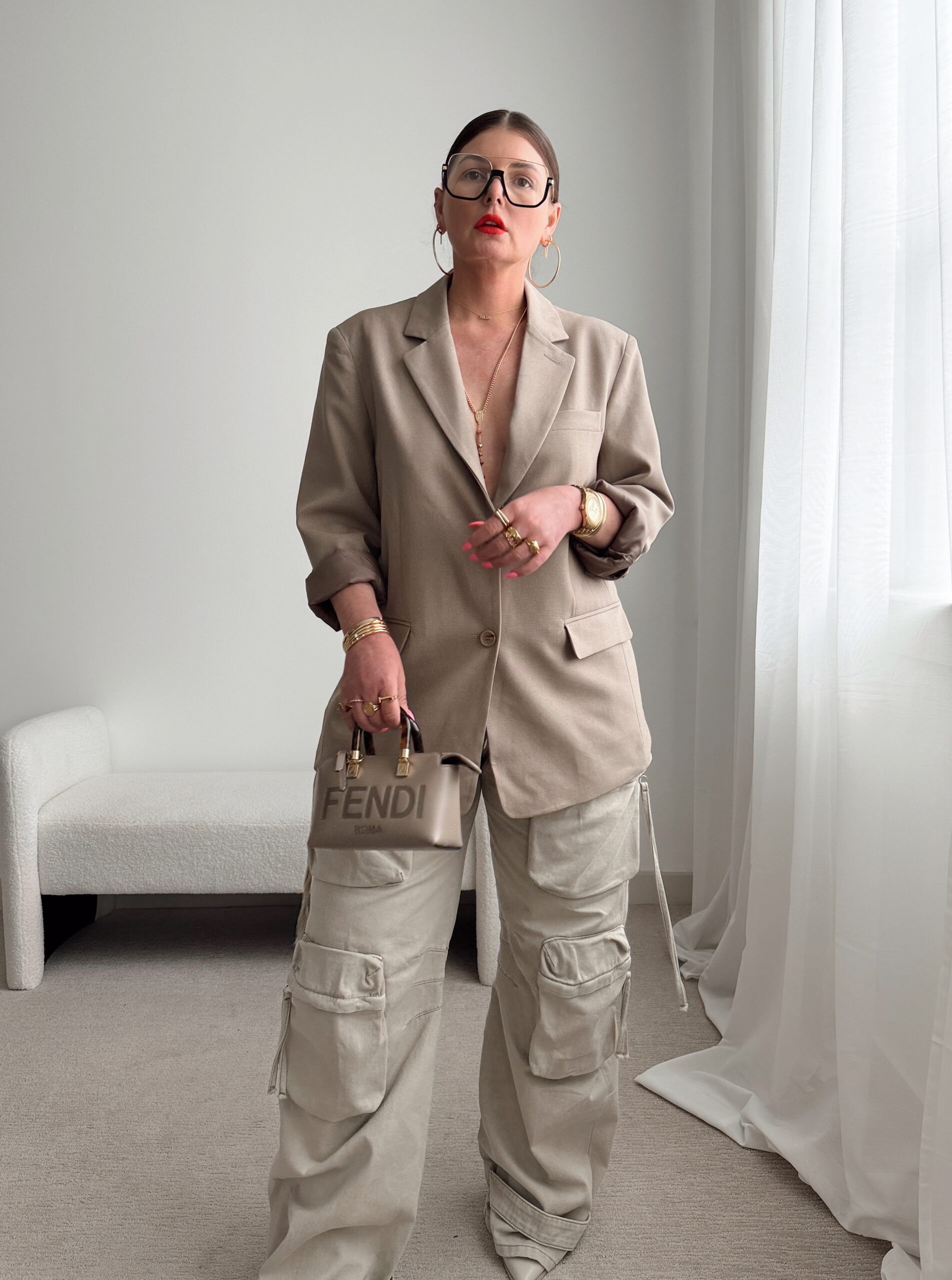 6 WAYS TO STYLE CARGO JEANS FOR SPRING https://www.juliamarieb.com/2025/04/21/6-ways-to-style-zara-cargo-jeans/
