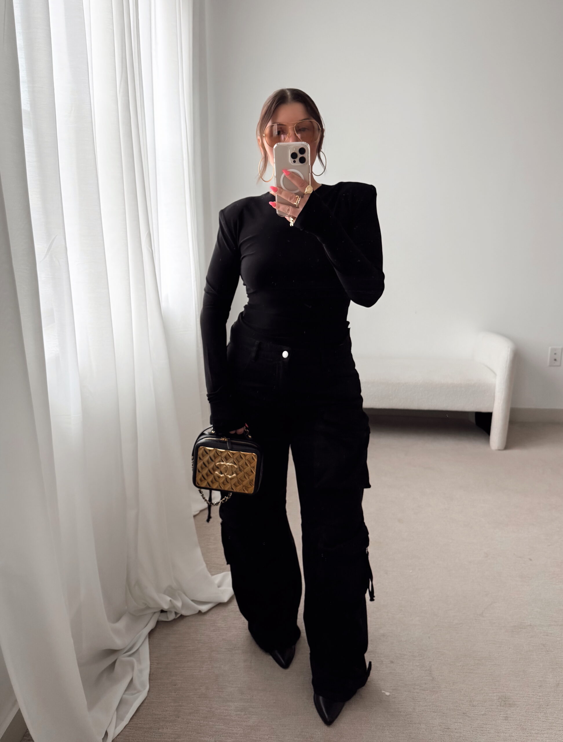 6 WAYS TO STYLE CARGO JEANS FOR SPRING https://www.juliamarieb.com/2025/04/21/6-ways-to-style-zara-cargo-jeans/