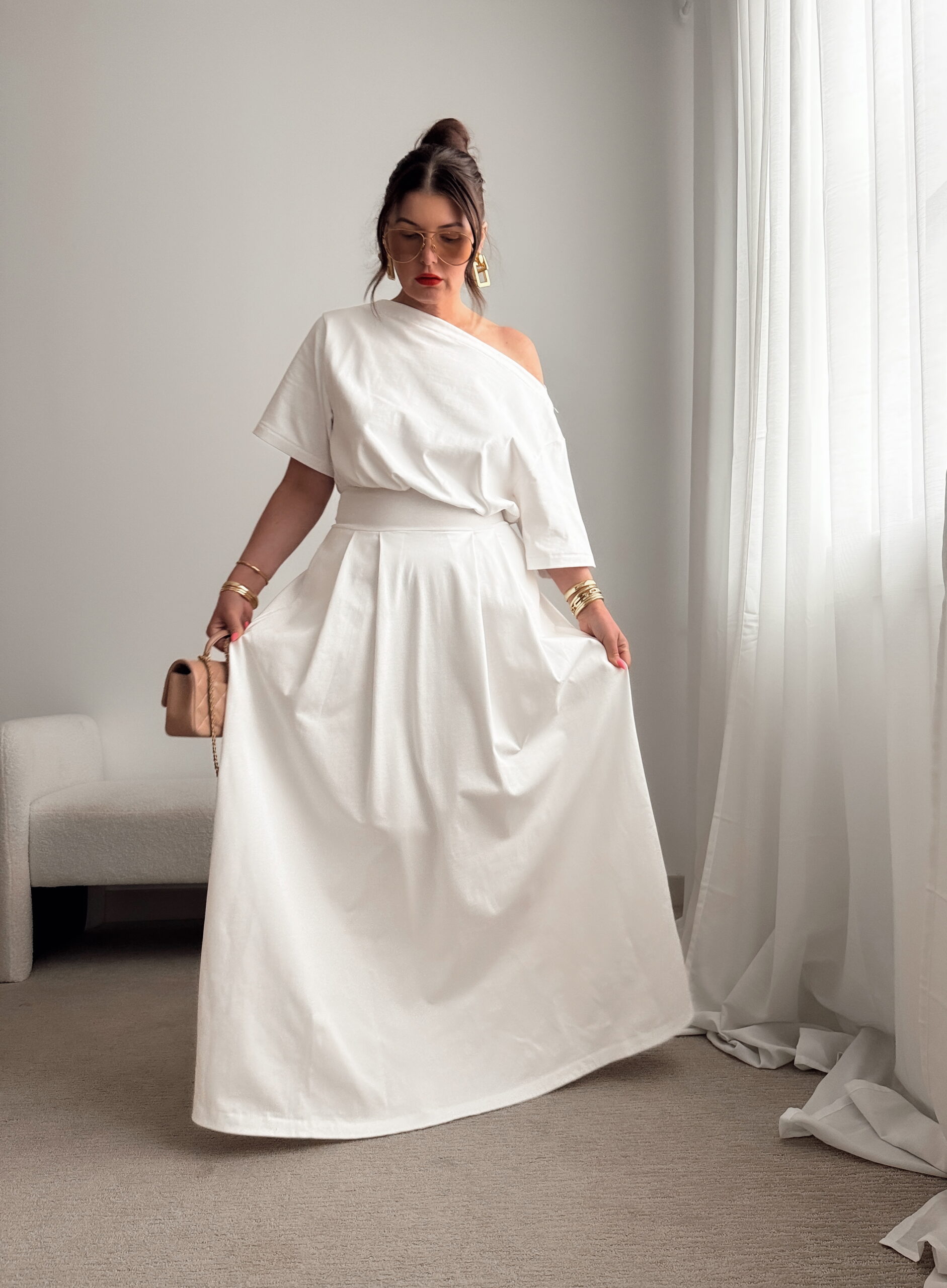 4 WHITE DRESSES FOR SPRING AND SUMMER https://www.juliamarieb.com/2025/04/30/4-white-dresses-for-spring-and-summer/