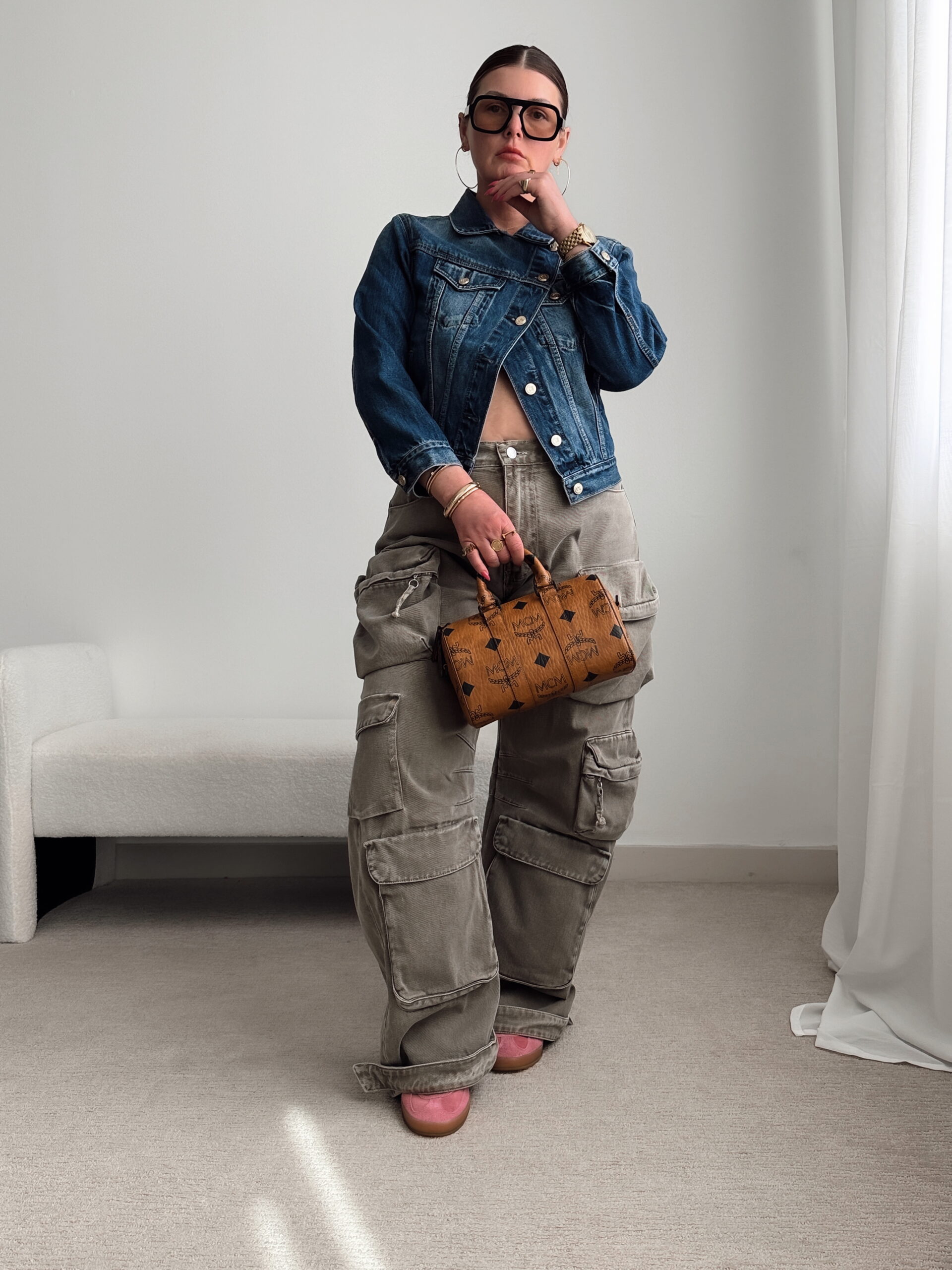 6 WAYS TO STYLE CARGO JEANS FOR SPRING https://www.juliamarieb.com/2025/04/21/6-ways-to-style-zara-cargo-jeans/