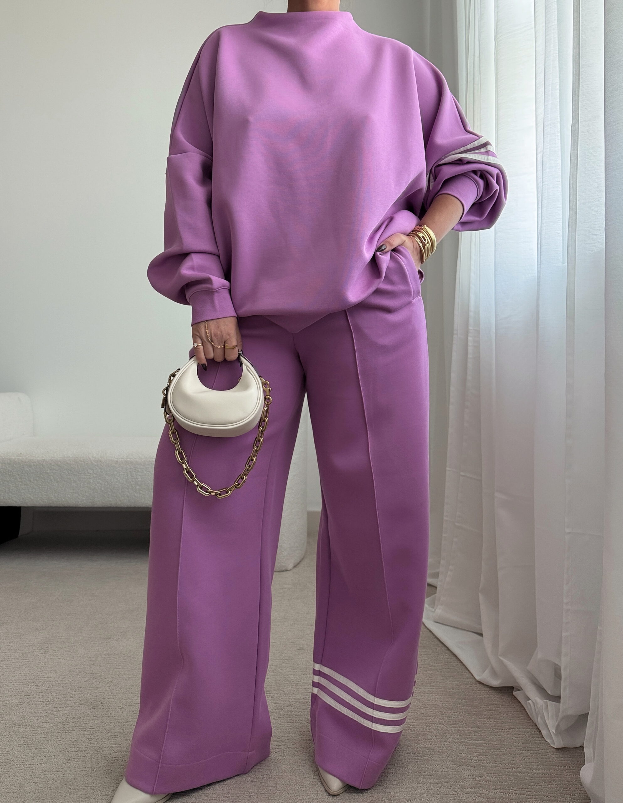 7 OF MY FAVORITE ADIDAS SETS
https://www.juliamarieb.com/2025/04/30/7-of-my-favorite-adidas-sets/