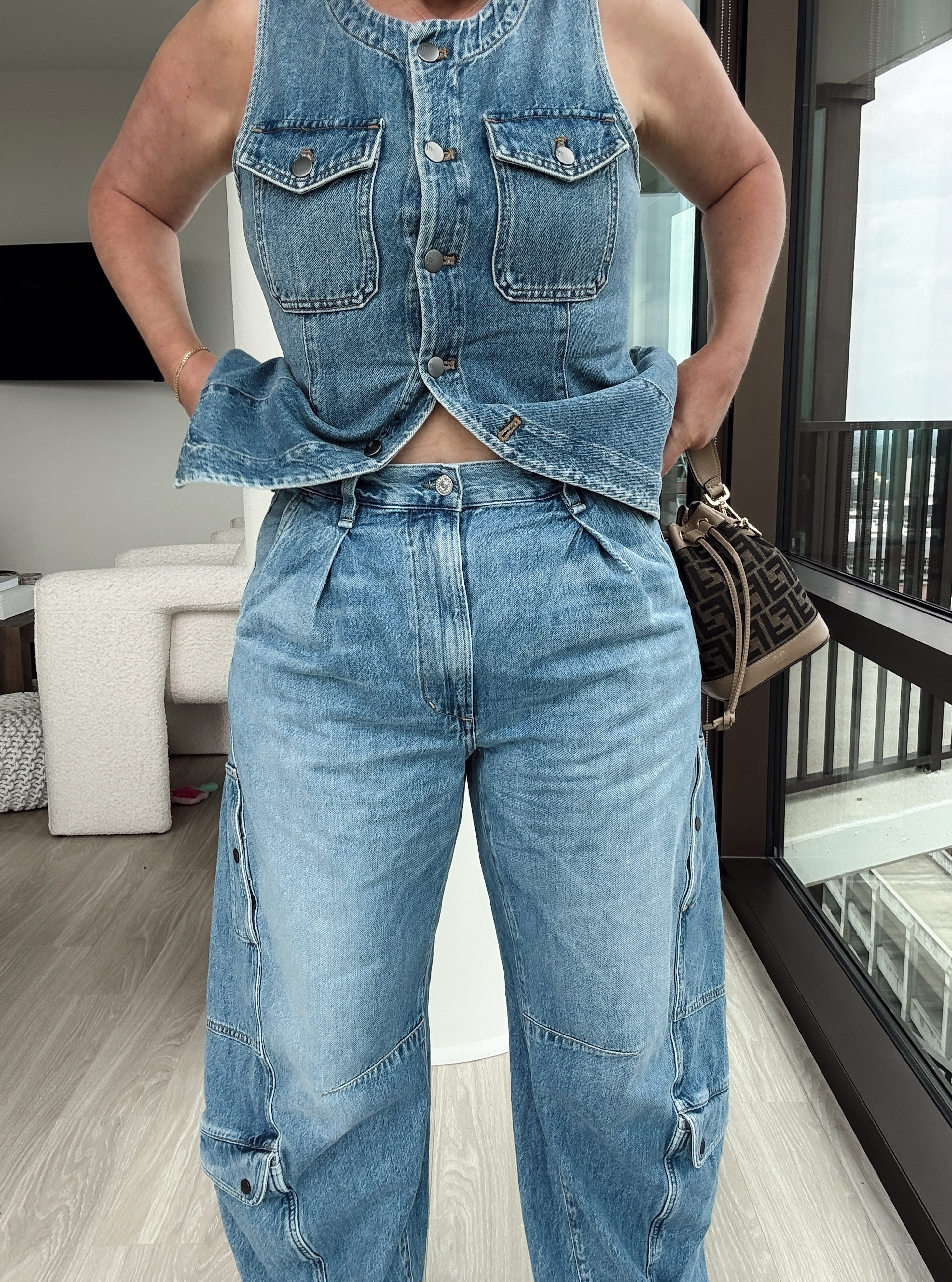8 WAYS TO STYLE DENIM https://www.juliamarieb.com/2025/07/28/auto-draft/