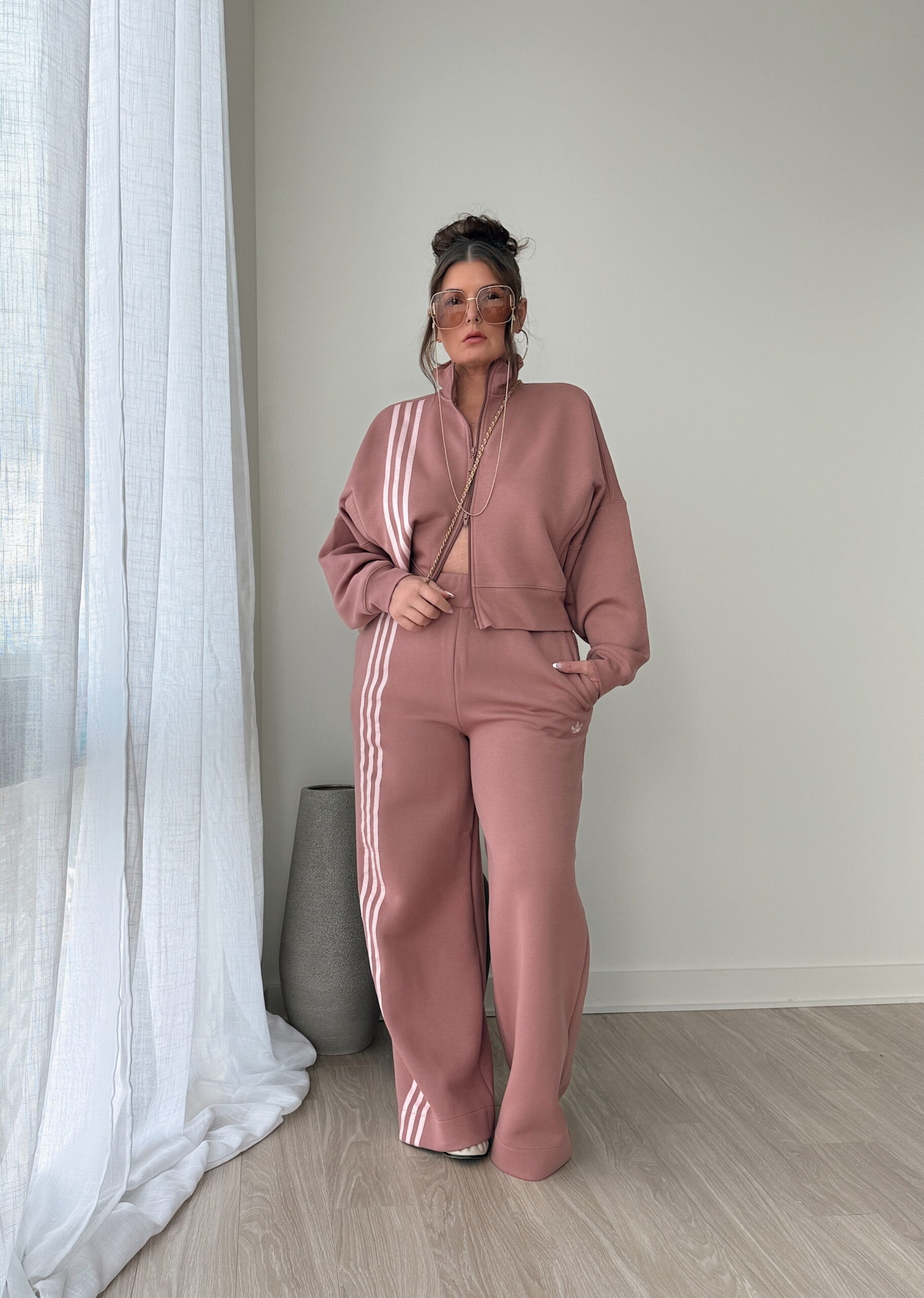 Sweatsuit of the Season: One Set, Multiple Colors for Fall 2025 https://www.juliamarieb.com/2025/08/31/sweatsuit-of-the-season-one-set-multiple-colors-for-fall-2025/
