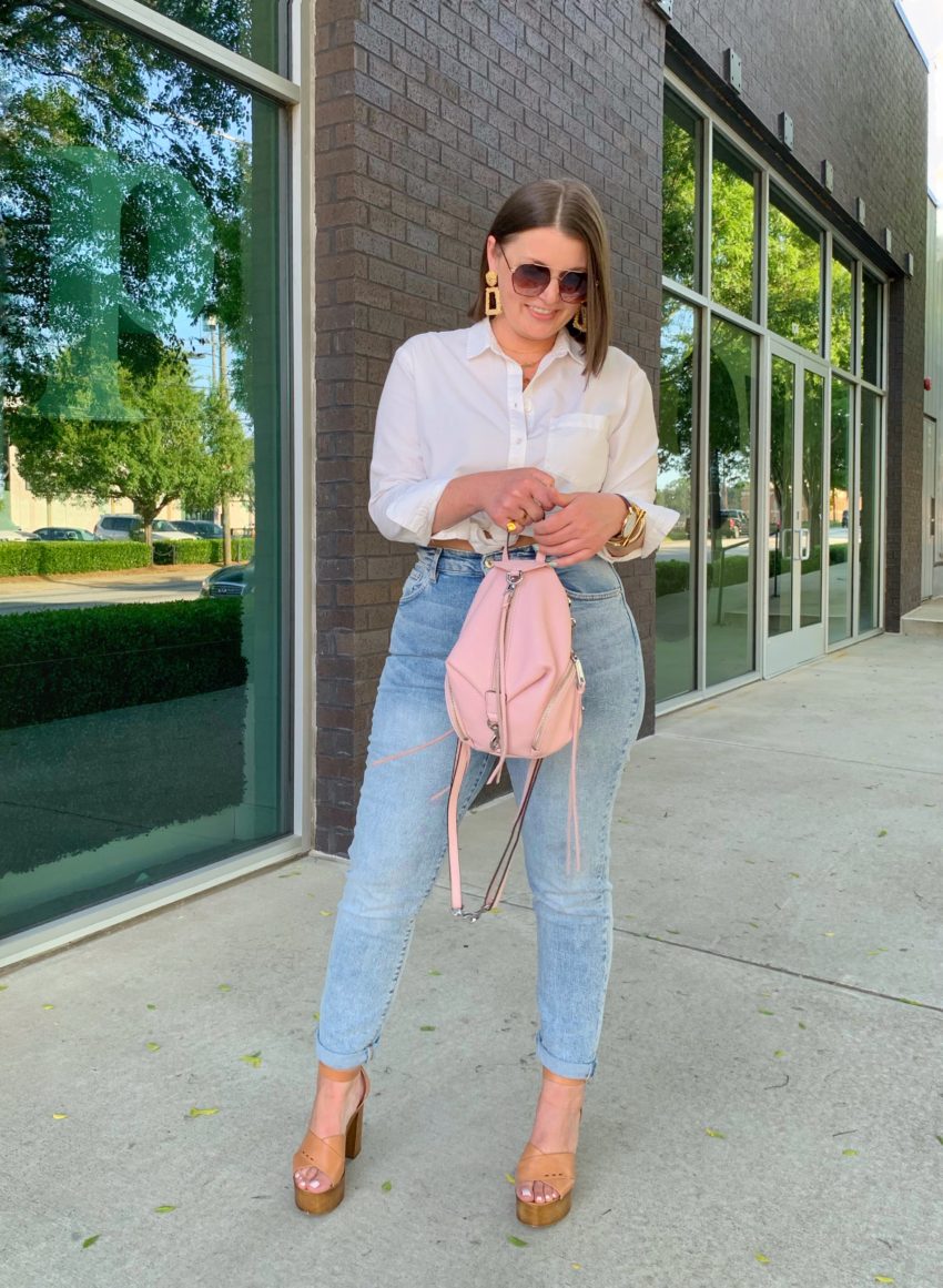 HOW TO WEAR MOM JEANS WITH CURVES AND NOT LOOK FRUMPY