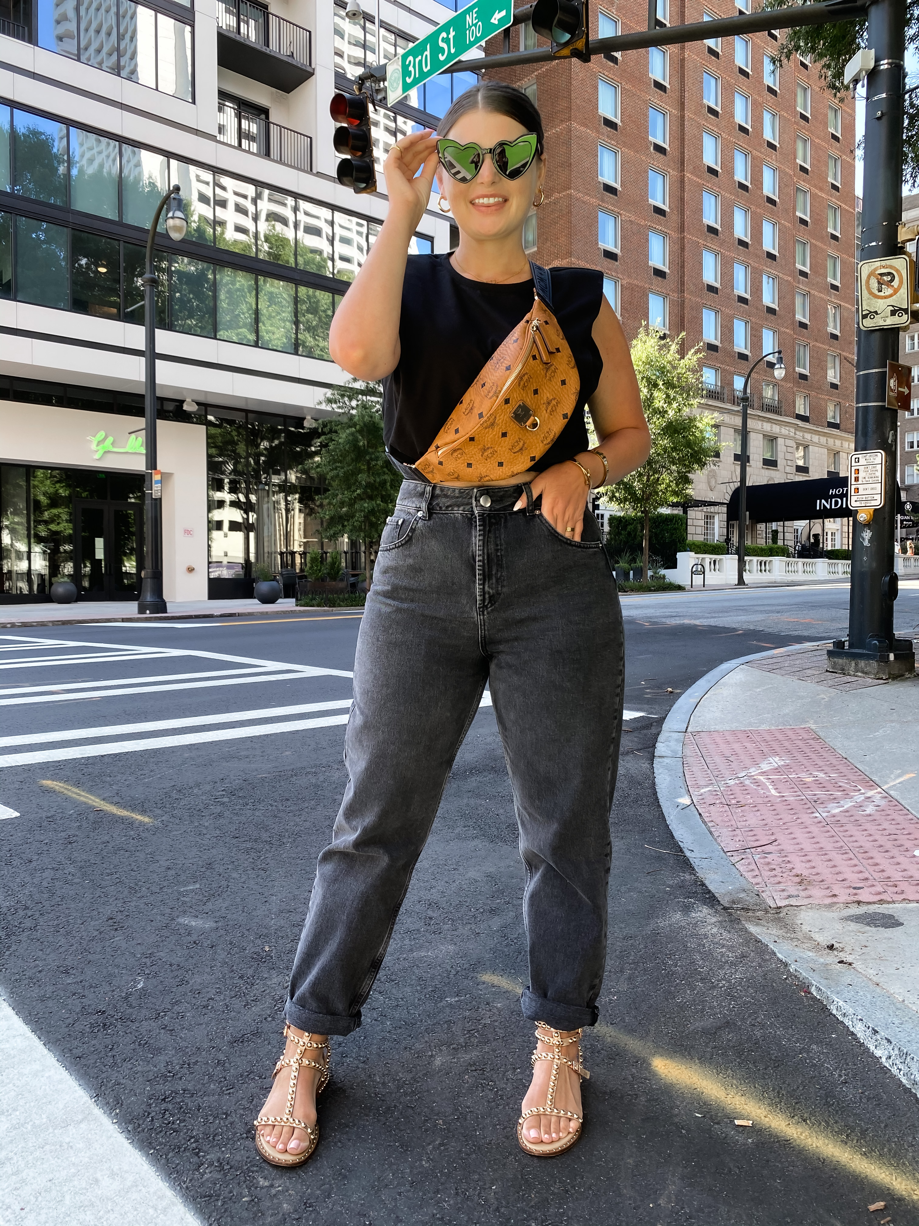 5 WAYS TO WEAR BLACK JEANS FOR SUMMER | THE RULE OF 5