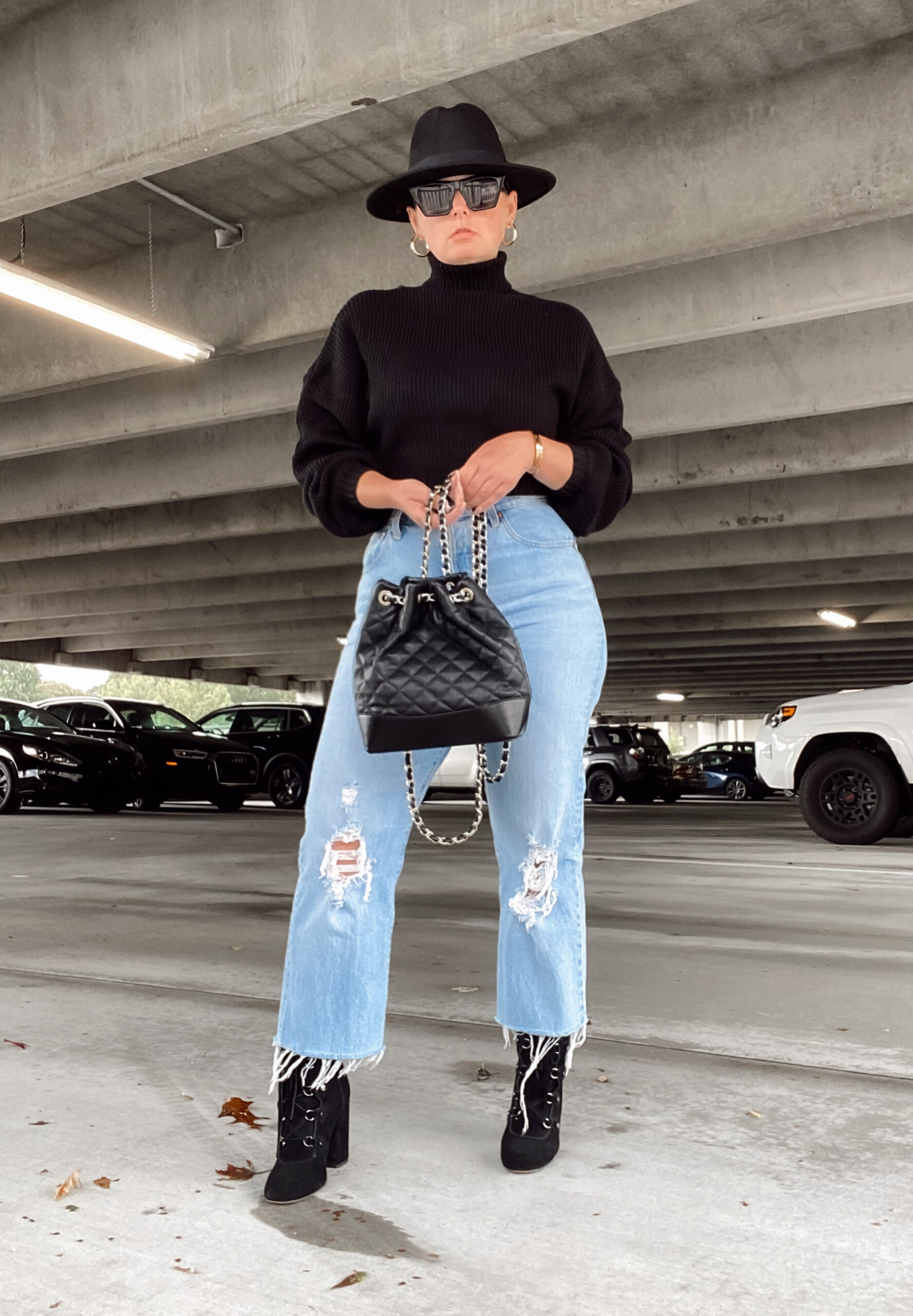 5 FALL OUTFITS IDEAS FROM AMAZON: http://www.juliamarieb.com/2020/11/01/5-amazon-fall-outfits/. | @julia.marie.b