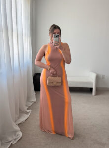 MAXI DRESSES FOR SPRING: https://www.juliamarieb.com/2024/03/07/spring-outfits:-body-hugging-maxi-dresses/