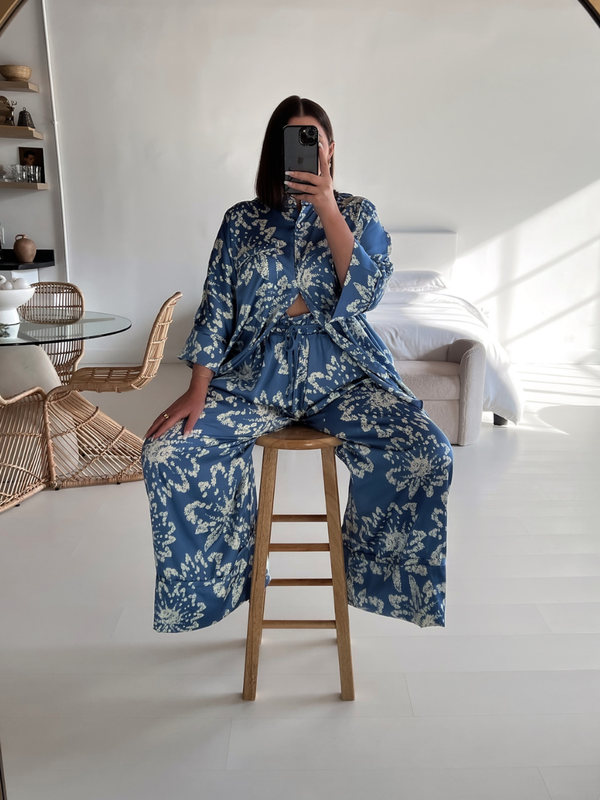 THE ONE WITH 5 HOLIDAY LOUNGEWEAR LOOKS