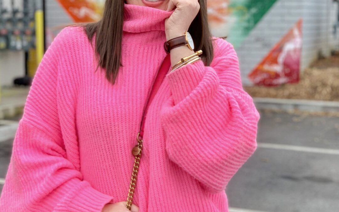 WINTER STYLE: NEON PINK JUMPER