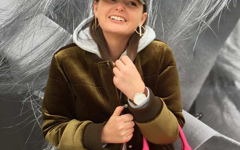 MAXIMIZE YOUR WARDROBE: 6 WAYS TO STYLE A SWEATSHIRT DRESS