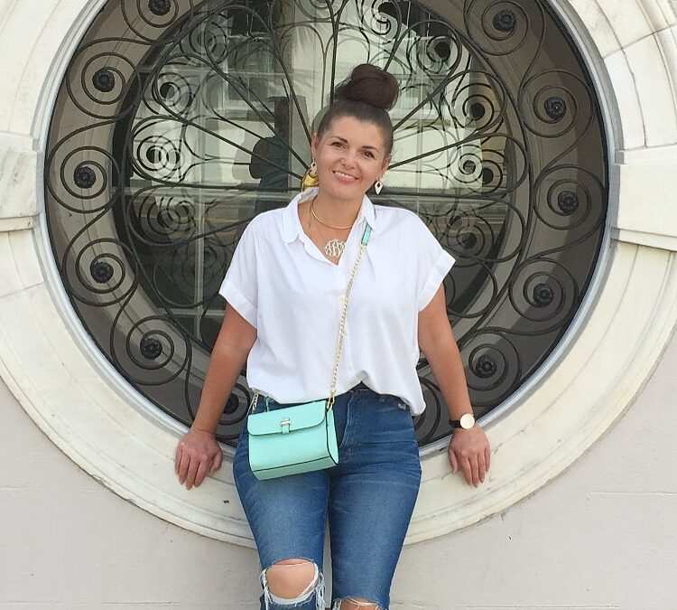 VLOG: CLOSET ORGANIZING TIPS